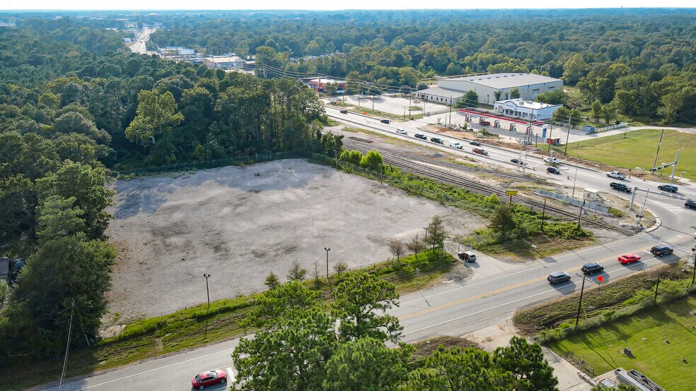 More Photos Of 200 Porter Rd, Conroe Unknown For Lease