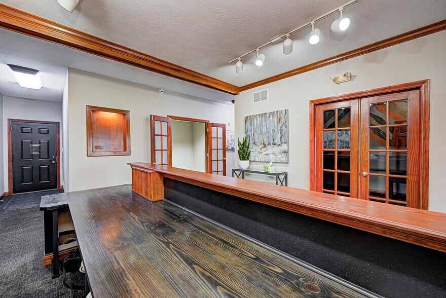 More Photos Of 4582 Northwest Plaza West Dr, Zionsville Office For Lease