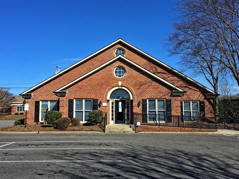 More Photos Of 219 Le Phillip Ct, Concord Medical For Lease