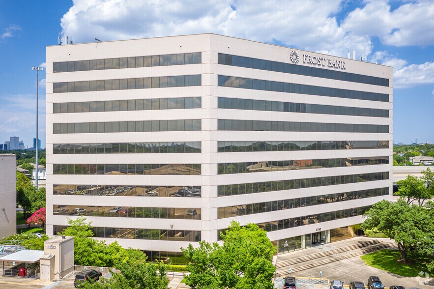 More Photos Of 6750 West Loop South, Bellaire Medical For Lease