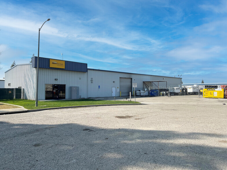 Primary Photo Of 2160 Saturn Ct, Bakersfield Warehouse For Lease