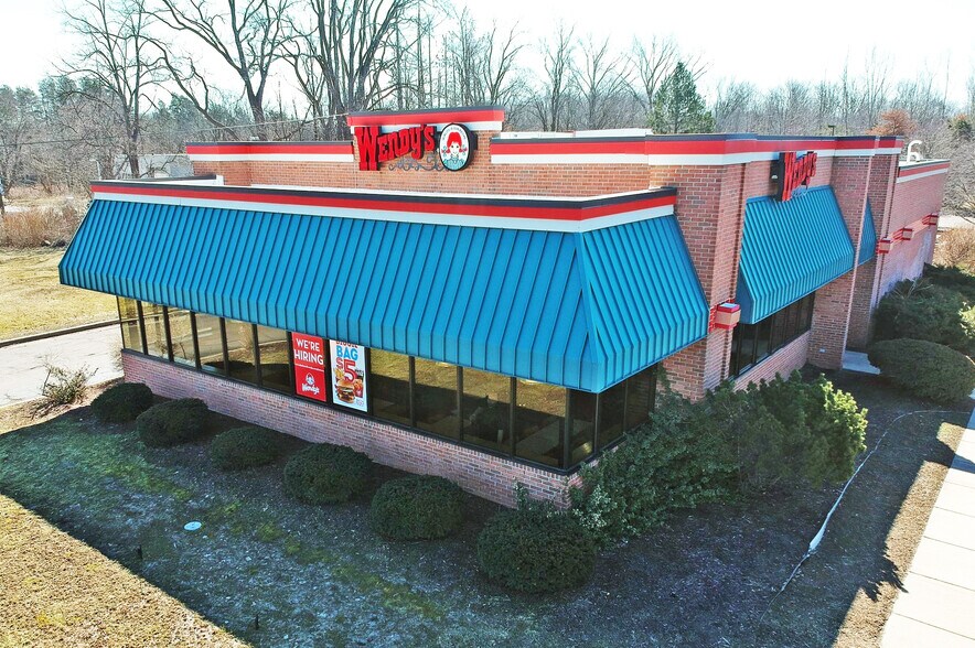 More Photos Of 980 E Saginaw Hwy, Grand Ledge Fast Food For Sale