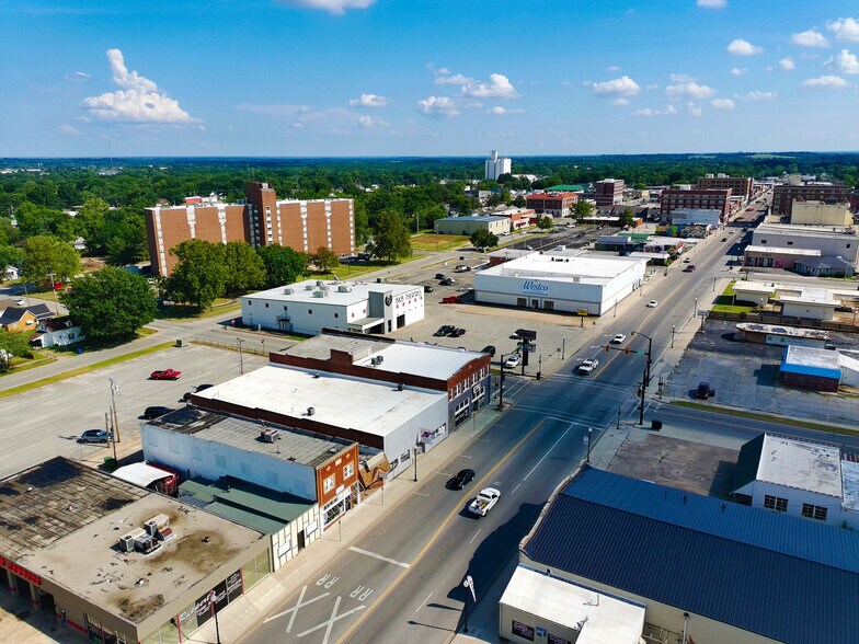 More Photos Of 306 N Main St, Miami General Retail For Sale