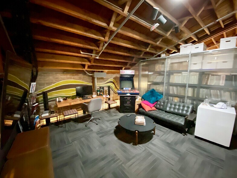 More Photos Of 214 E Roosevelt St, Phoenix Storefront Retail Office For Lease