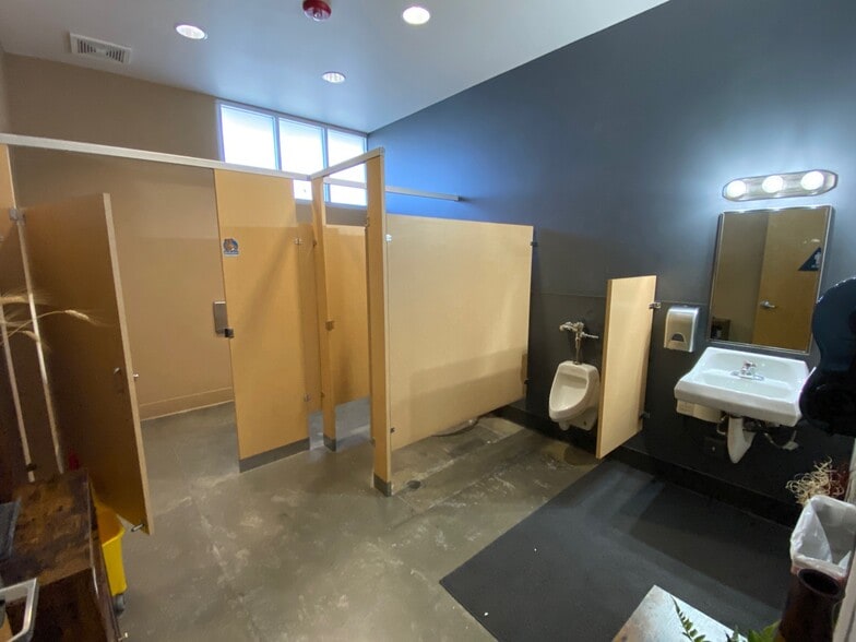 More Photos Of 861 Harold Pl, Chula Vista Research And Development For Sale