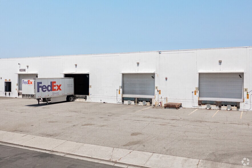 More Photos Of 14301 Gannet St, La Mirada Distribution For Lease