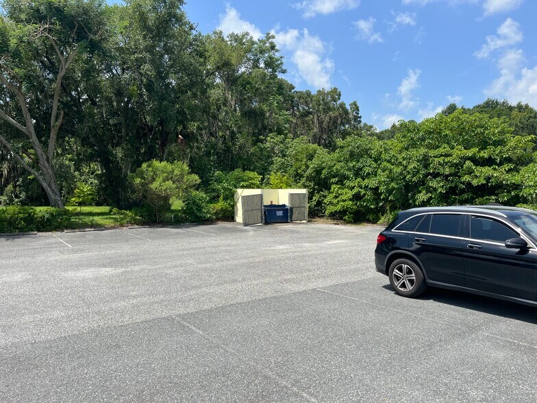 More Photos Of 305 S Childs St, Leesburg Medical For Sale