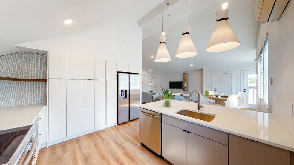 More Photos Of 6115 Nieman Rd, Shawnee Apartments For Sale