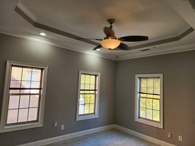 More Photos Of 4485 Tench Rd, Suwanee Office Residential For Lease