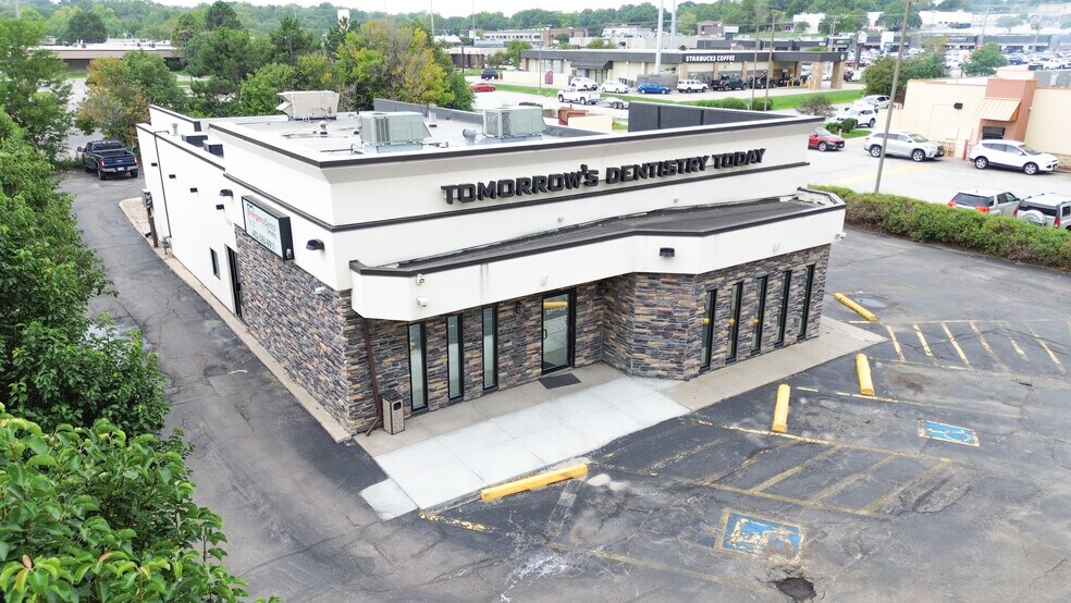 More Photos Of 11229 W Dodge Rd, Omaha Medical For Sale