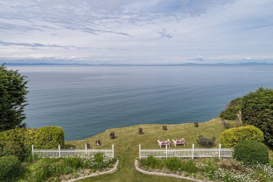 More Photos Of 397 Monterra Dr, Port Angeles Hospitality For Sale