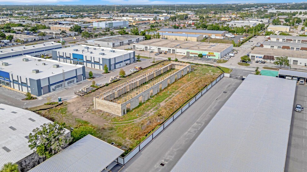 More Photos Of 9310 Ulmerton Rd, Largo Light Manufacturing For Lease