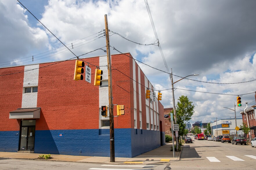 More Photos Of 3046 Penn Ave, Pittsburgh Warehouse For Lease