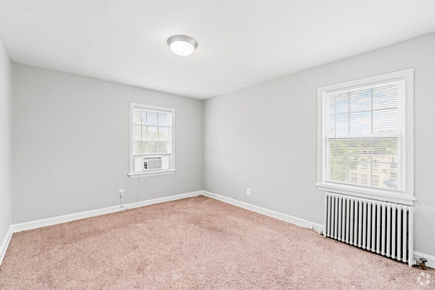 More Photos Of 32 Chesapeake St SW, Washington Apartments For Sale