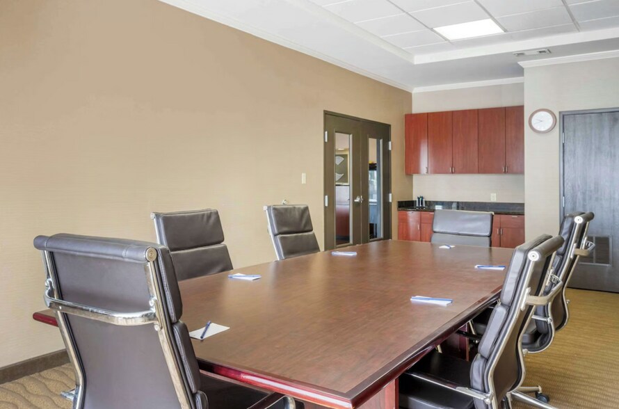 More Photos Of 1510 E Main St, Blytheville Hotel For Sale