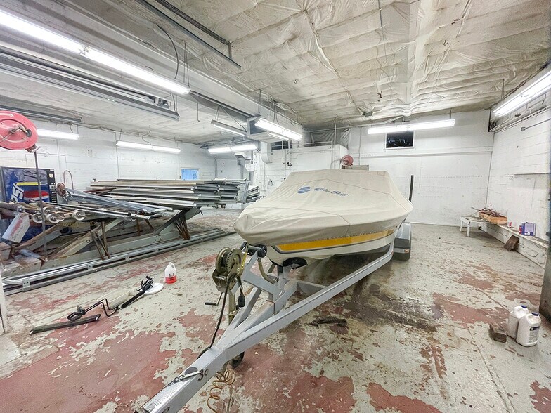 More Photos Of 459 Southgate Dr, Tomahawk Industrial For Sale
