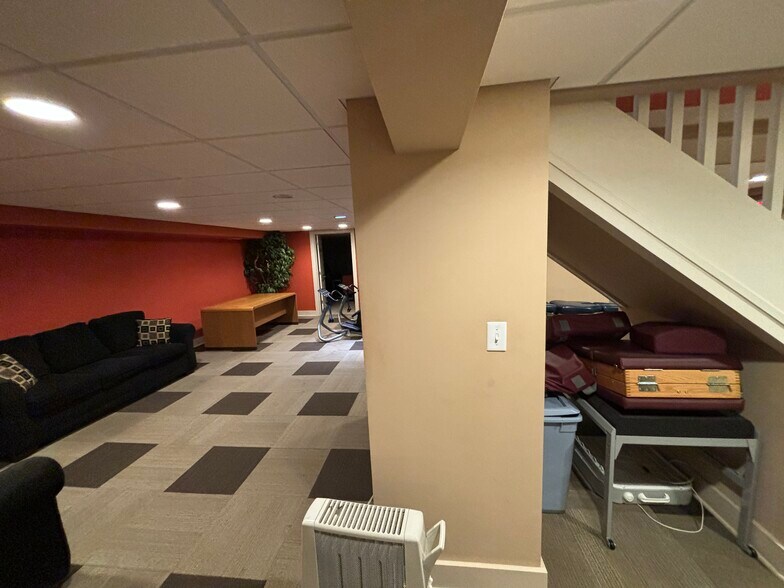 More Photos Of 147 Chenoweth Ln, Louisville Medical For Lease