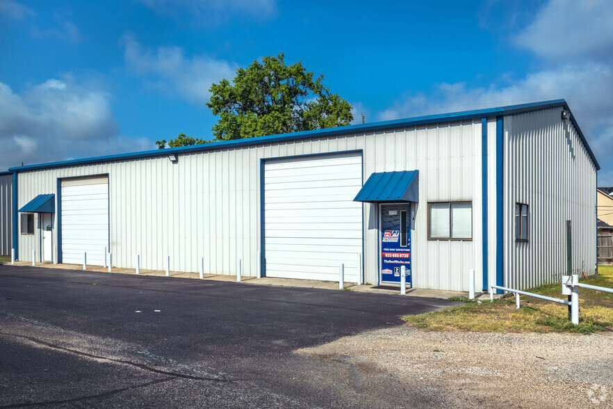 Primary Photo Of 17413 Farm to Market 2920 Rd, Tomball Warehouse For Lease