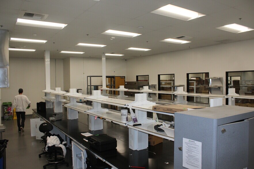 More Photos Of 1325 E El Segundo Blvd, El Segundo Food Processing For Lease