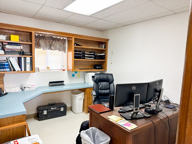 More Photos Of 3464 State Road 301, Sundown Warehouse For Sale