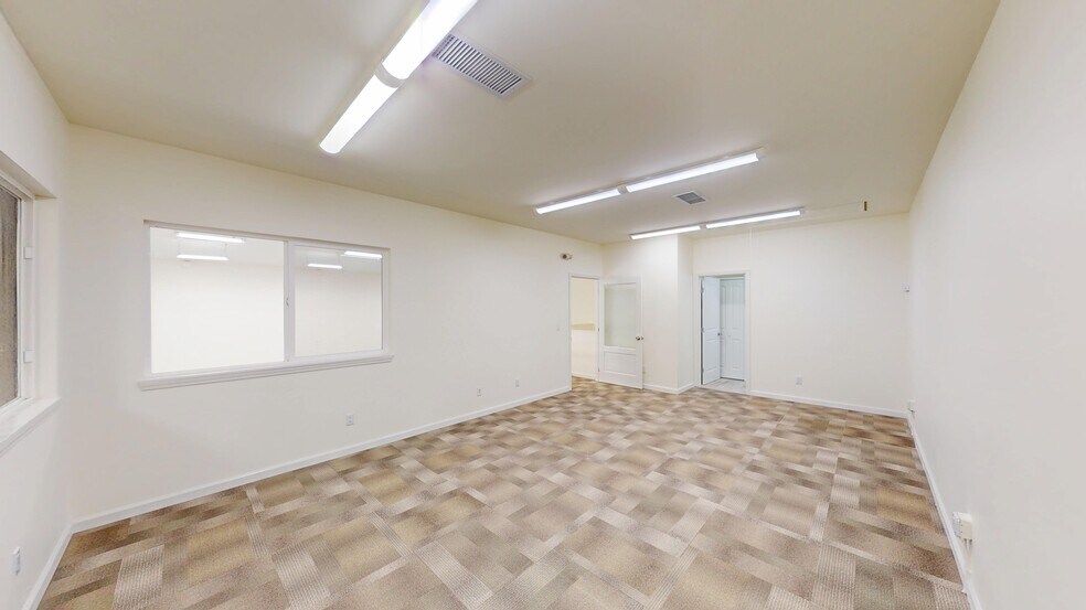 More Photos Of 524 Mokauea St, Honolulu Warehouse For Lease