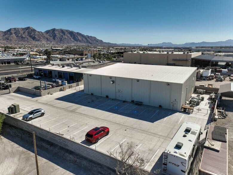 More Photos Of 3071 N Nellis Blvd, Las Vegas Auto Repair For Sale