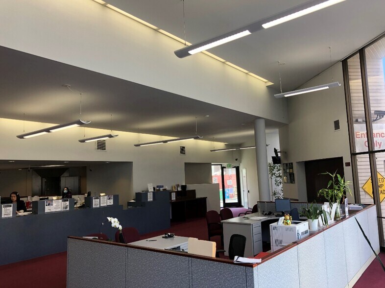 More Photos Of 317-319 6th Ave, San Francisco Bank For Sale