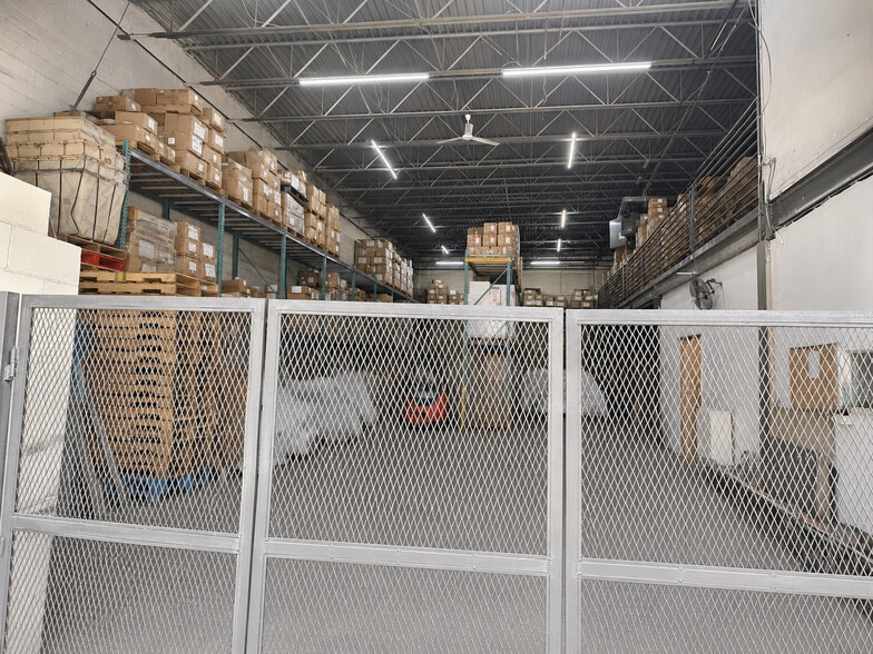 More Photos Of 259-261 48th St, Brooklyn Warehouse For Sale