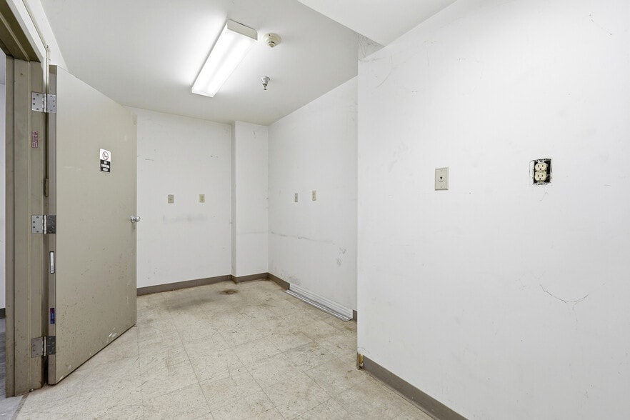 More Photos Of 2489 County Road 1, South Point Warehouse For Sale