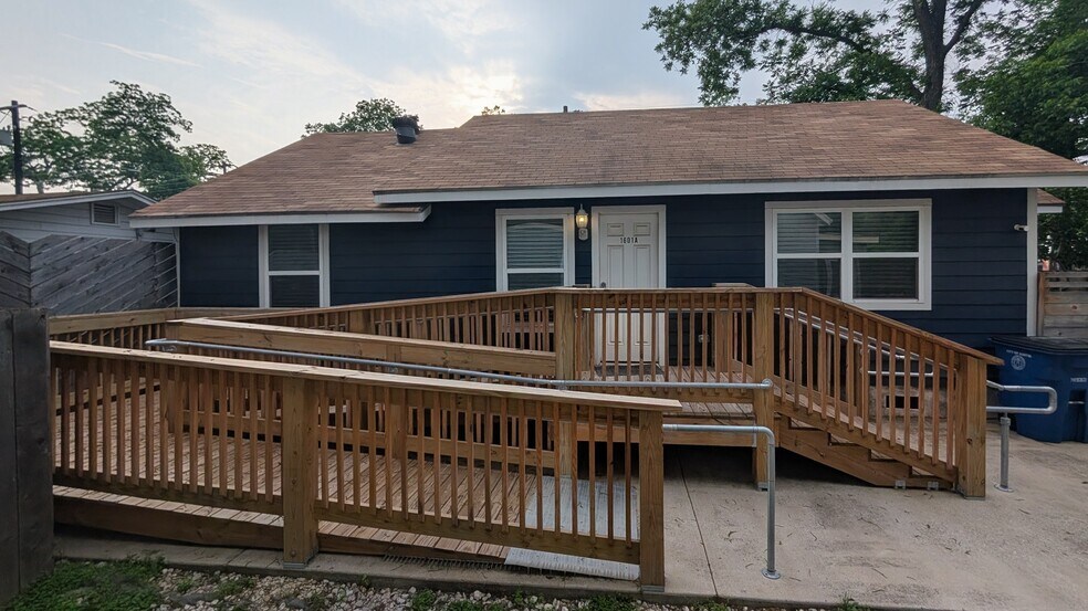 More Photos Of 1601 Holly St, Austin Medical For Lease