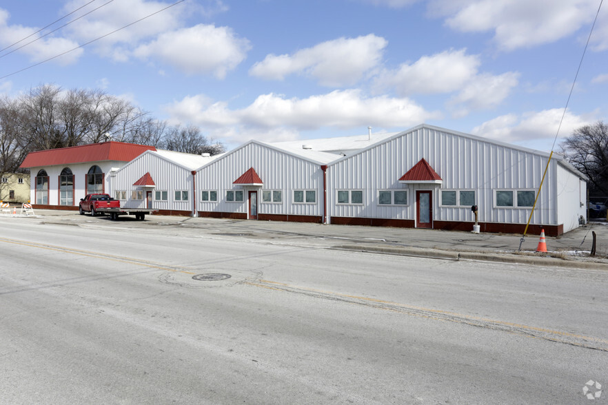 Primary Photo Of 3645 Union Ave, Steger Warehouse For Sale