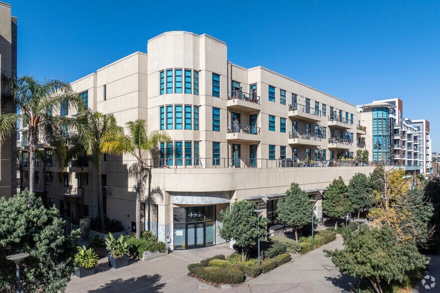Primary Photo Of 133 The Promenade N, Long Beach Apartments For Sale