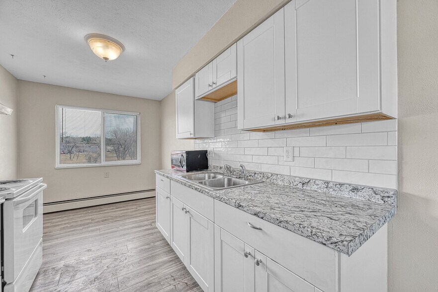 More Photos Of 490 E Elm St, Elizabeth Apartments For Sale