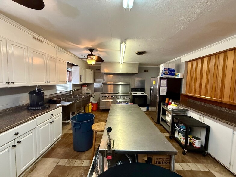 More Photos Of 914 Person St, Fayetteville Religious Facility For Sale