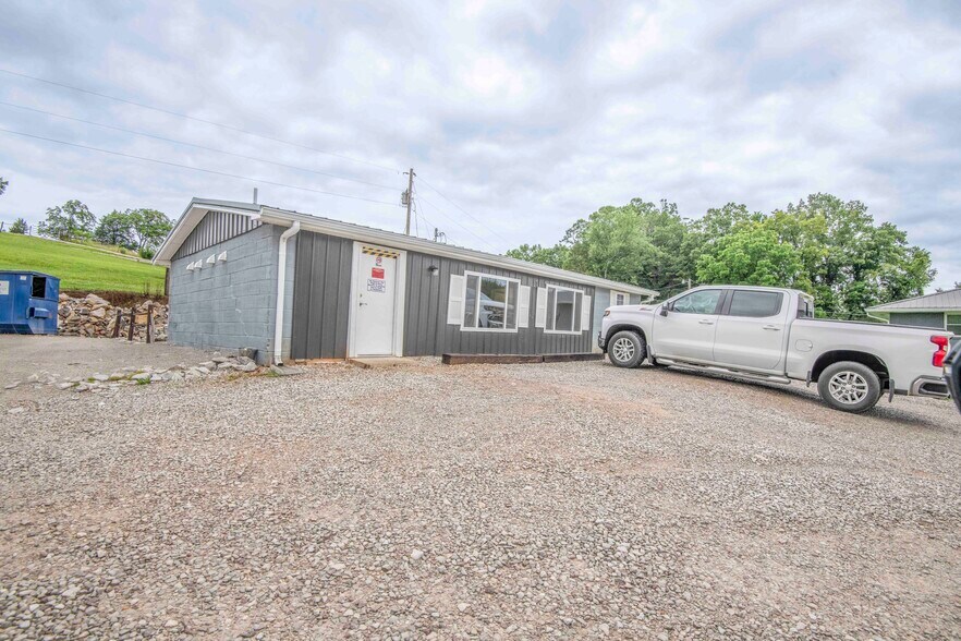 More Photos Of , Sharps Chapel Specialty For Sale