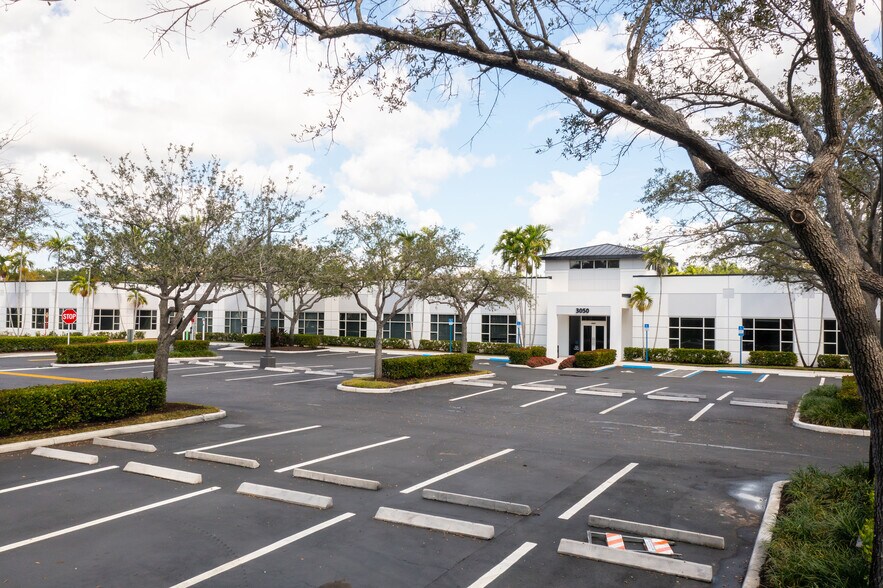 More Photos Of 3360 Enterprise Ave, Weston Unknown For Lease