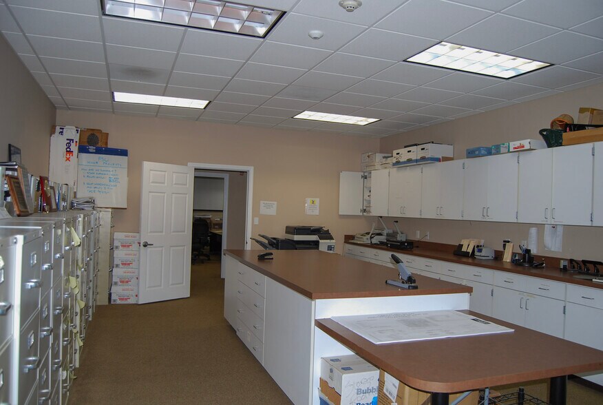 More Photos Of 4708 NW Capital Cir NW, Tallahassee Flex For Sale