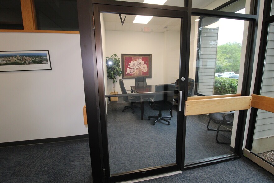 More Photos Of 200 N Main St, East Longmeadow Loft Creative Space For Sale