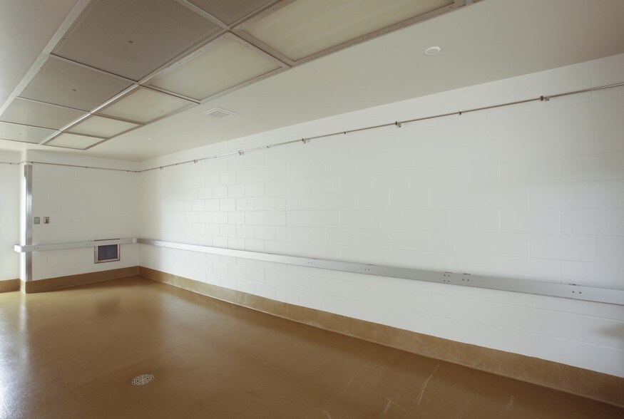 More Photos Of 641 Ridge Rd, Chazy Research And Development For Lease