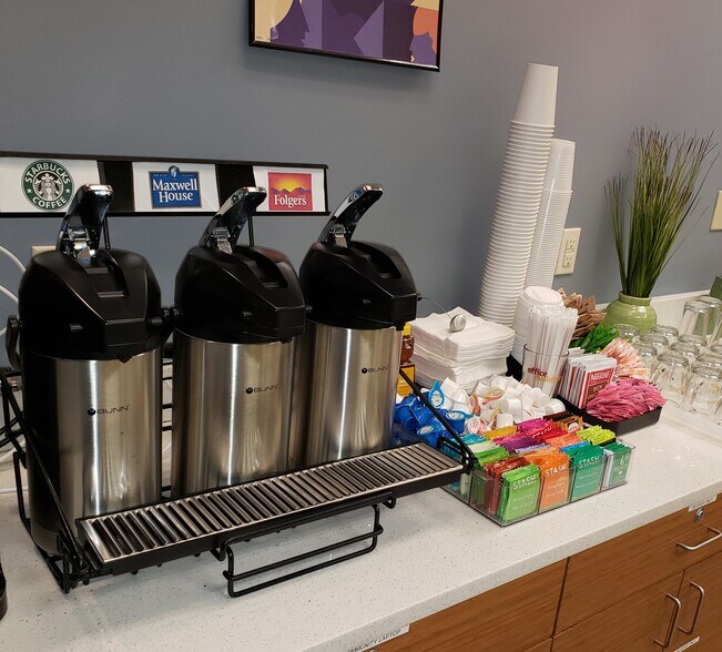 More Photos Of 2 University Plz, Hackensack Coworking Space