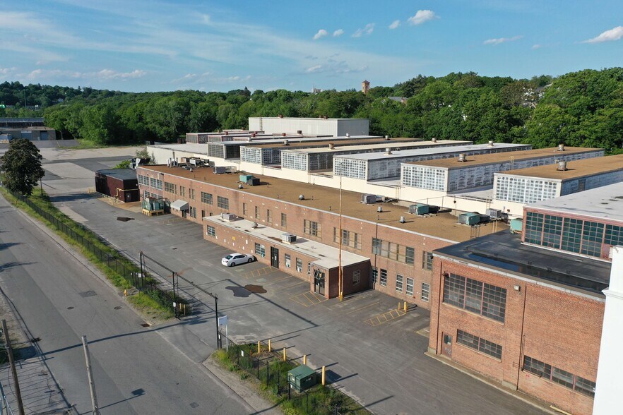 More Photos Of 40-88 Crescent St, Worcester Manufacturing For Lease