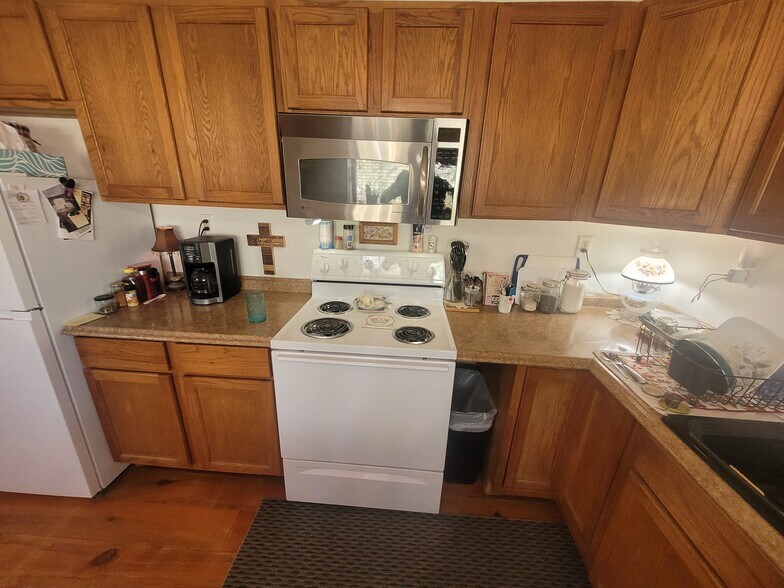 More Photos Of 3171 Tillman St, Pahrump Industrial For Sale