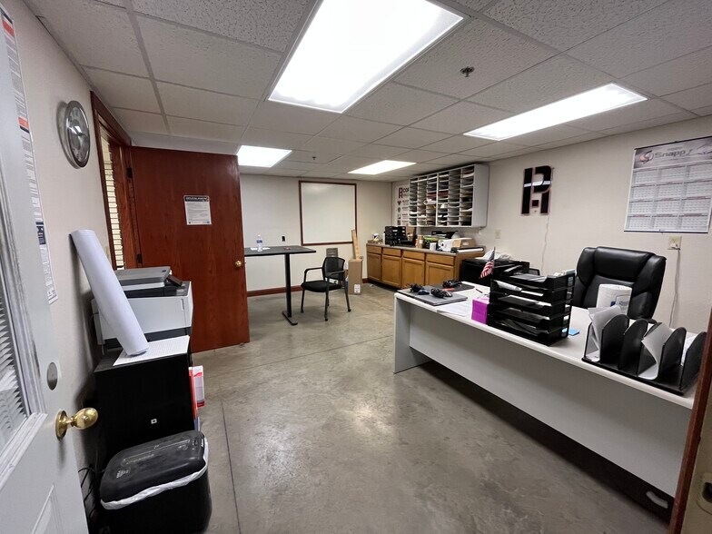 More Photos Of 2340 Taggart Rd, Rapid City Warehouse For Sale