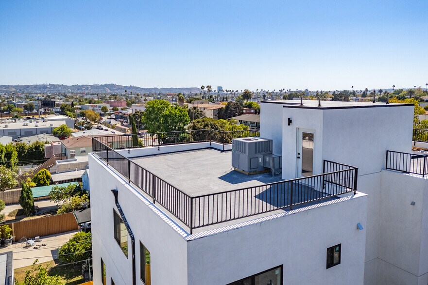 More Photos Of 1330 S Longwood Ave, Los Angeles Apartments For Sale
