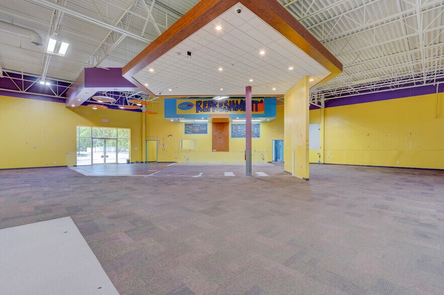 More Photos Of 4952 Centre Pointe Dr, North Charleston Freestanding For Lease