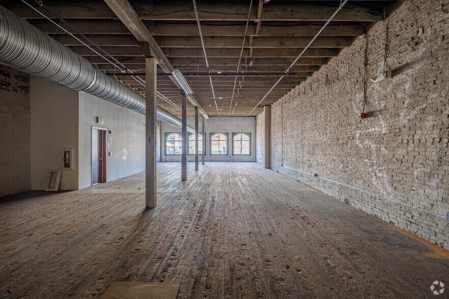 More Photos Of 307 W Baltimore St, Baltimore Loft Creative Space For Lease