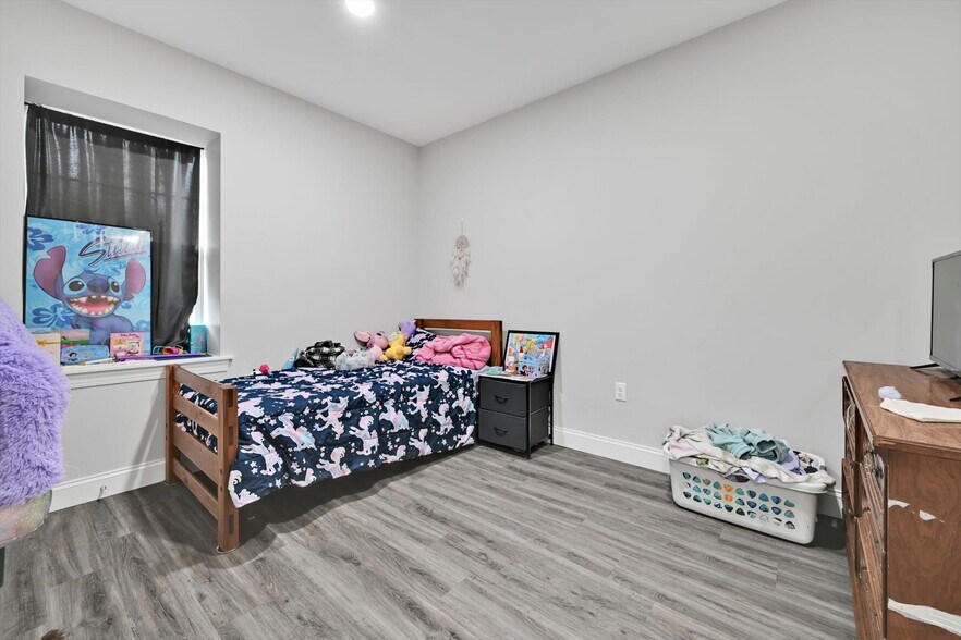 More Photos Of 236 W Market St, Jonestown Multifamily For Sale