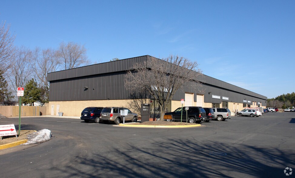 More Photos Of 14502 Lee Rd, Chantilly Flex For Lease