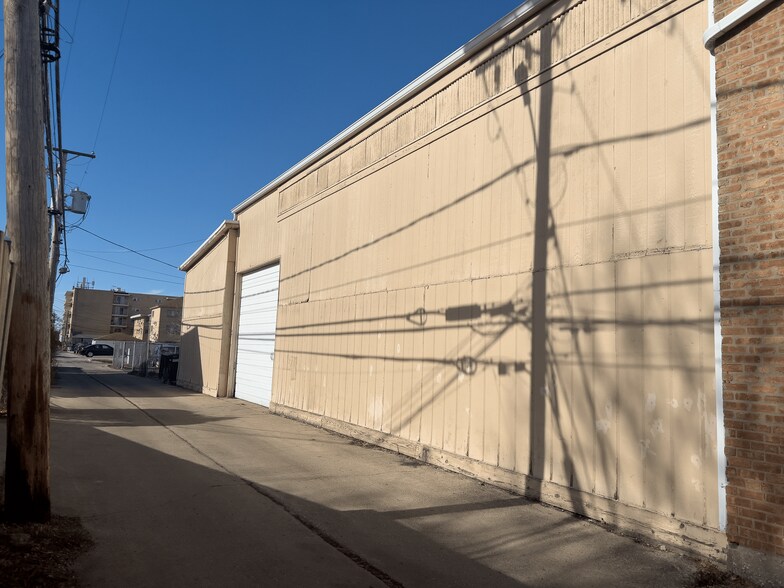More Photos Of 7829-7839 W Grand Ave, Elmwood Park Warehouse For Sale