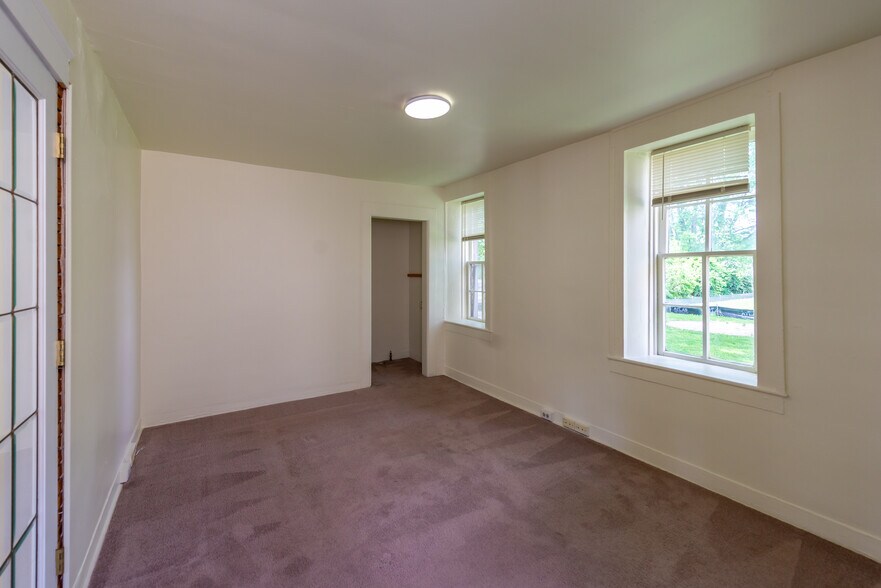 More Photos Of 117 S Prairie St, Batavia Office Residential For Sale